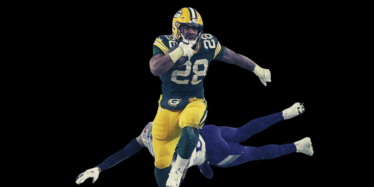 Social media astonished by the size of Packers rookie RB A.J. Dillon