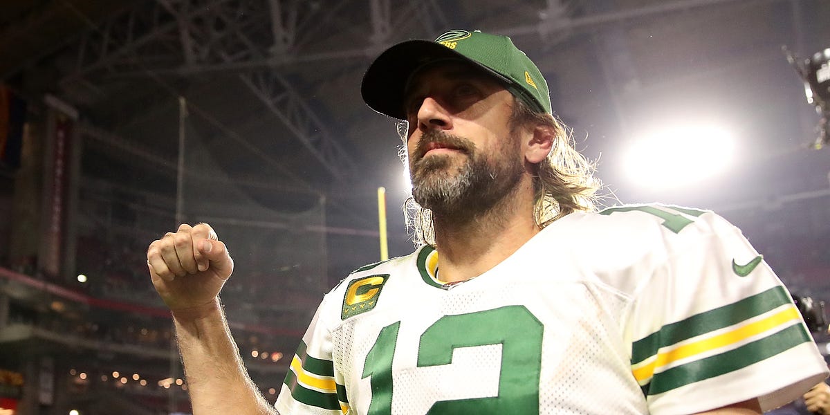 Packers QB Aaron Rodgers is an anti-vaxxer and dumb as hell