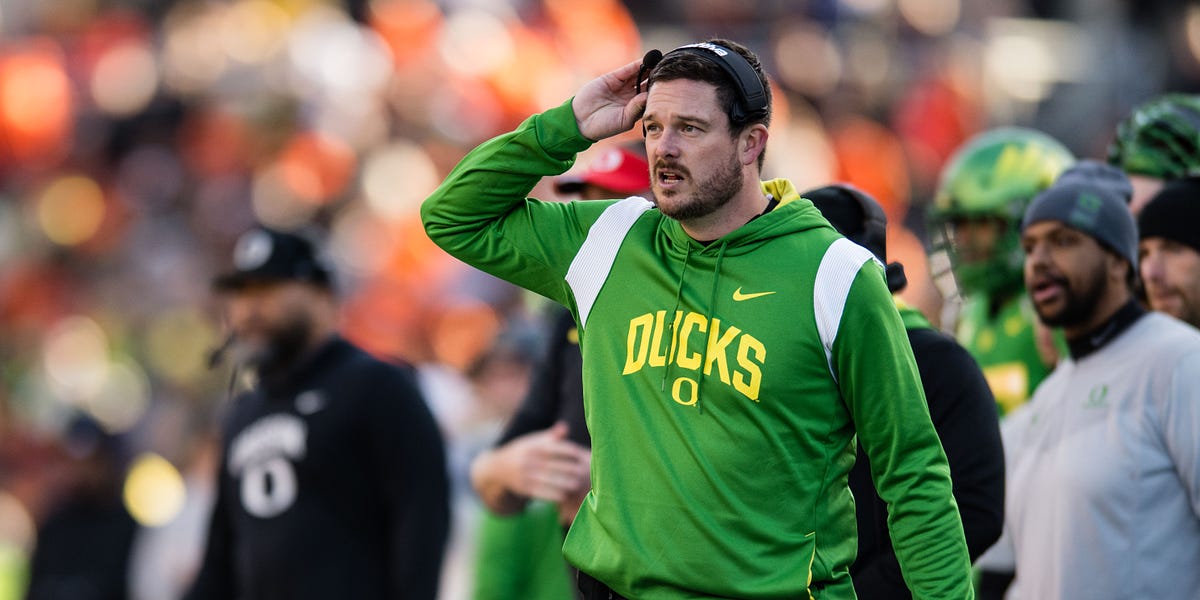 Canzano: Boosters fume as Oregon Ducks look for answers 
