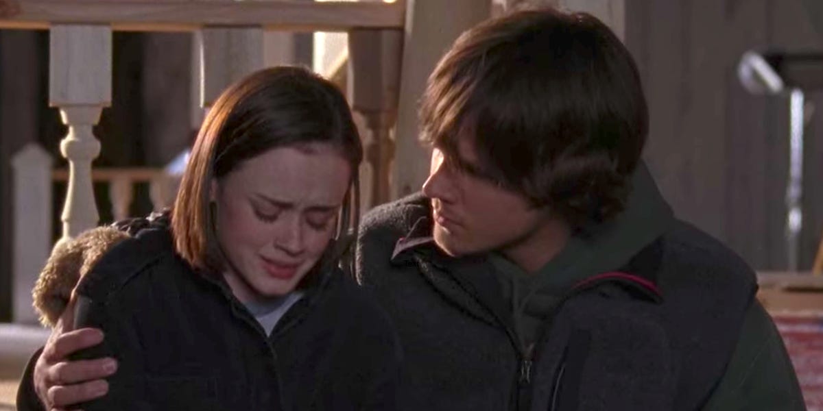 Why Lindsay and Dean Got Married: 3 Theories About the Doomed 'Gilmore Girls'  Couple