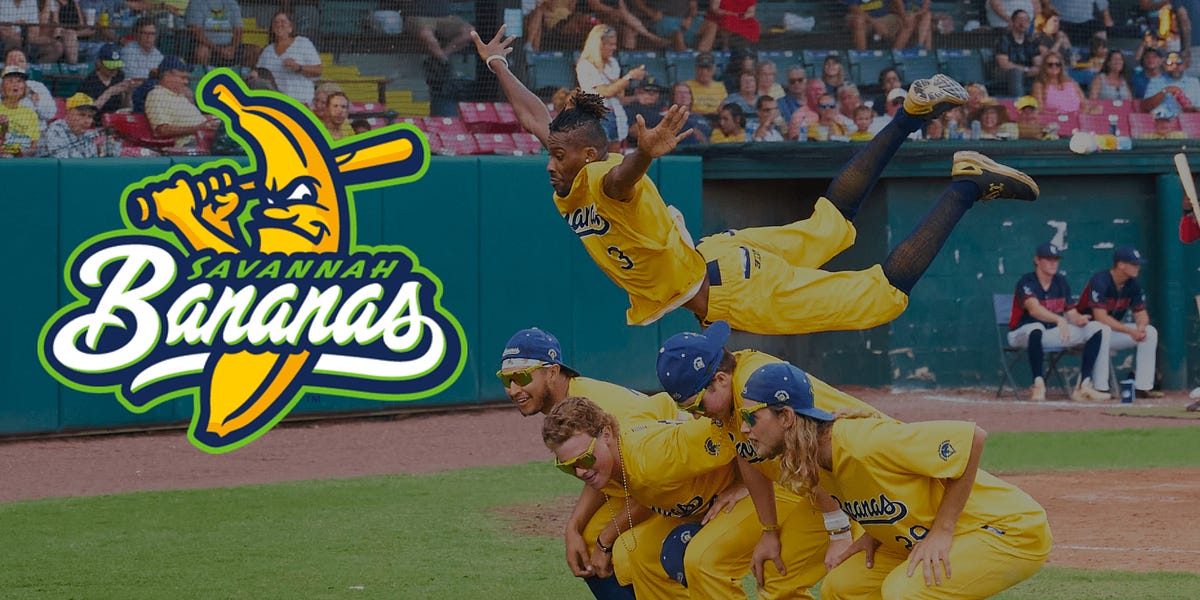 Video: Ex-MLB player makes great catch in Savannah Bananas game