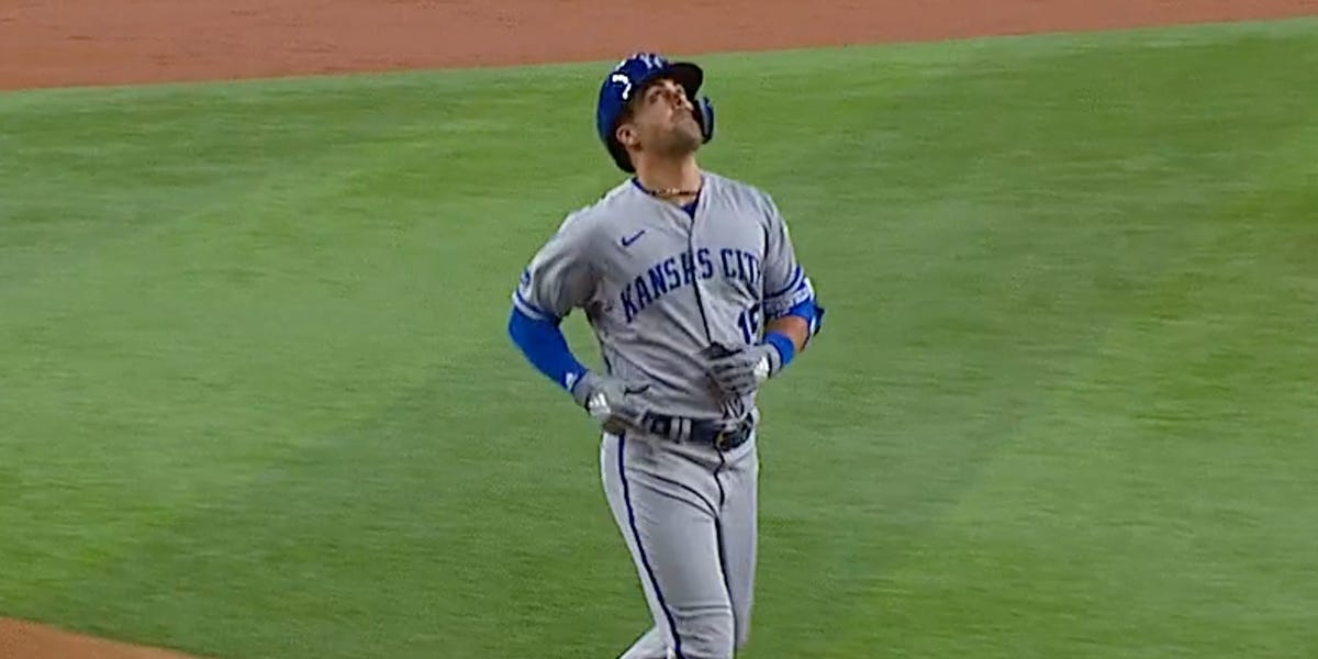 Whit Merrifield finally fitting in with Royals — with his bat and his legs