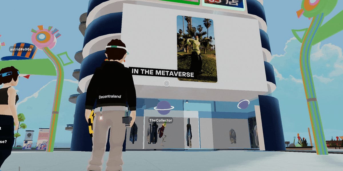 Homem e mulher usam VR estão jogando o jogo no metaverso