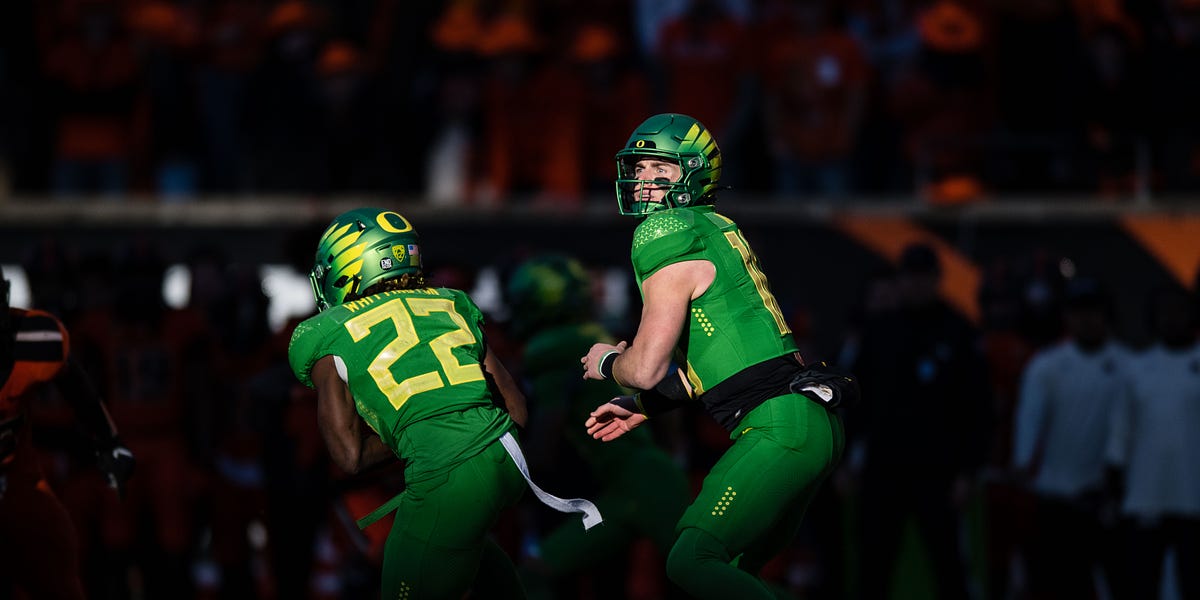 Comments - Canzano: Bo Nix, Dante Moore and a swirling Pac-12 picture