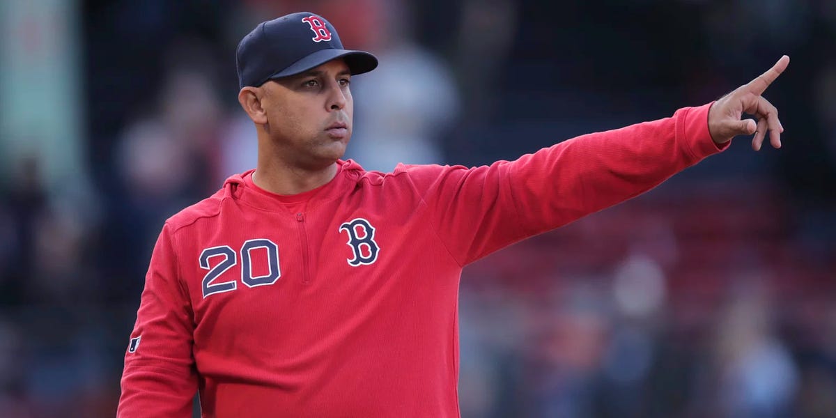 Red Sox' Alex Cora rocks 'Underdog' shirt but says it's not