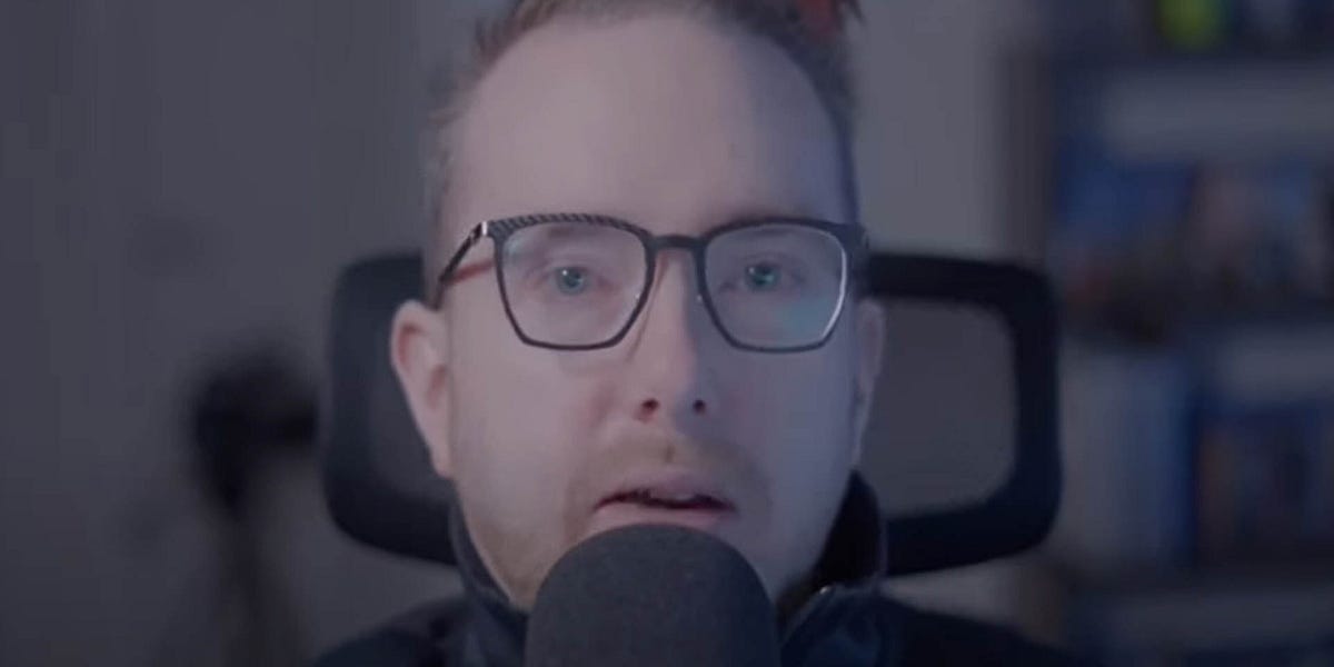 Episode 207: A YouTuber Goes Dark (with Helen Lewis)