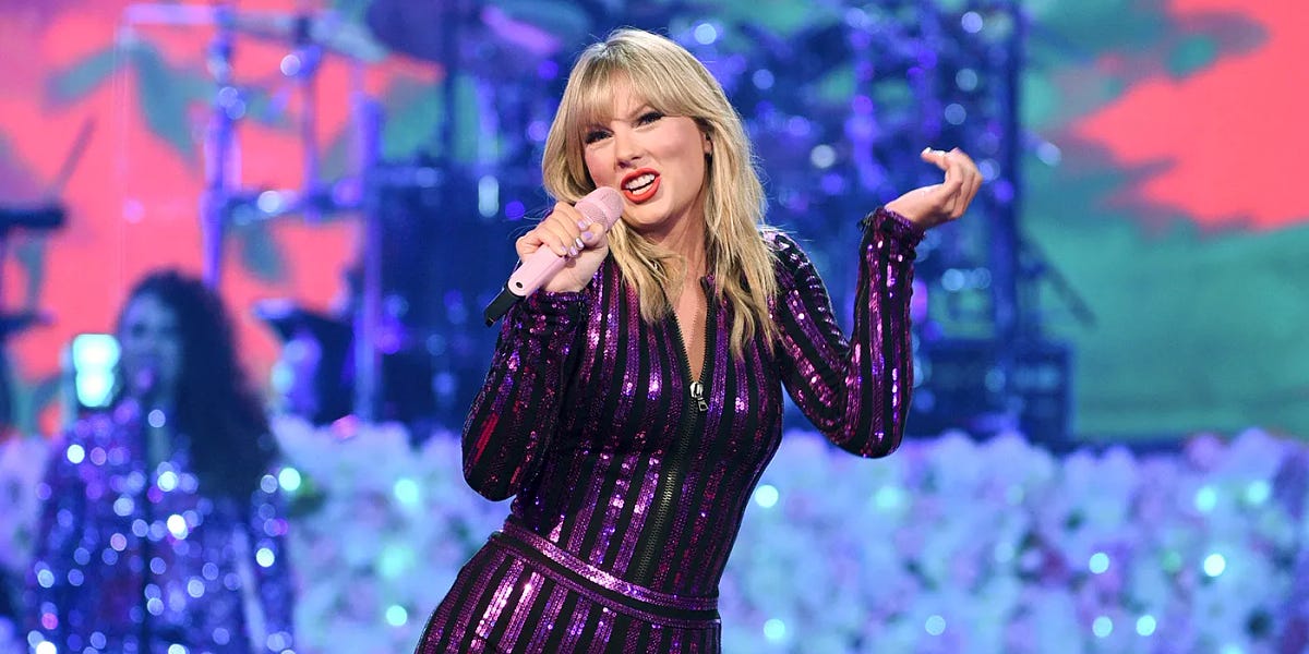 This Taylor Swift stan account is creating music streaming fan fiction