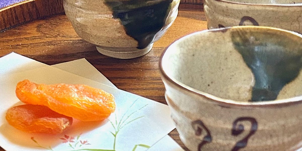 Have you ever heard "Ippuku Dozo(一服どうぞ) in Japan?