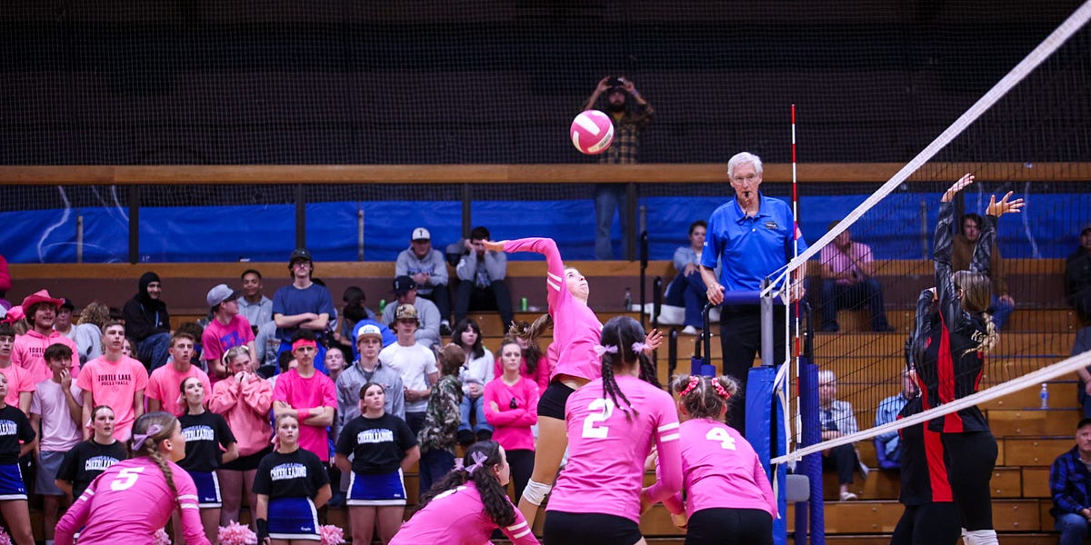 2B Prep Volleyball Toutle Lake survives Toledo’s attempted home invasion