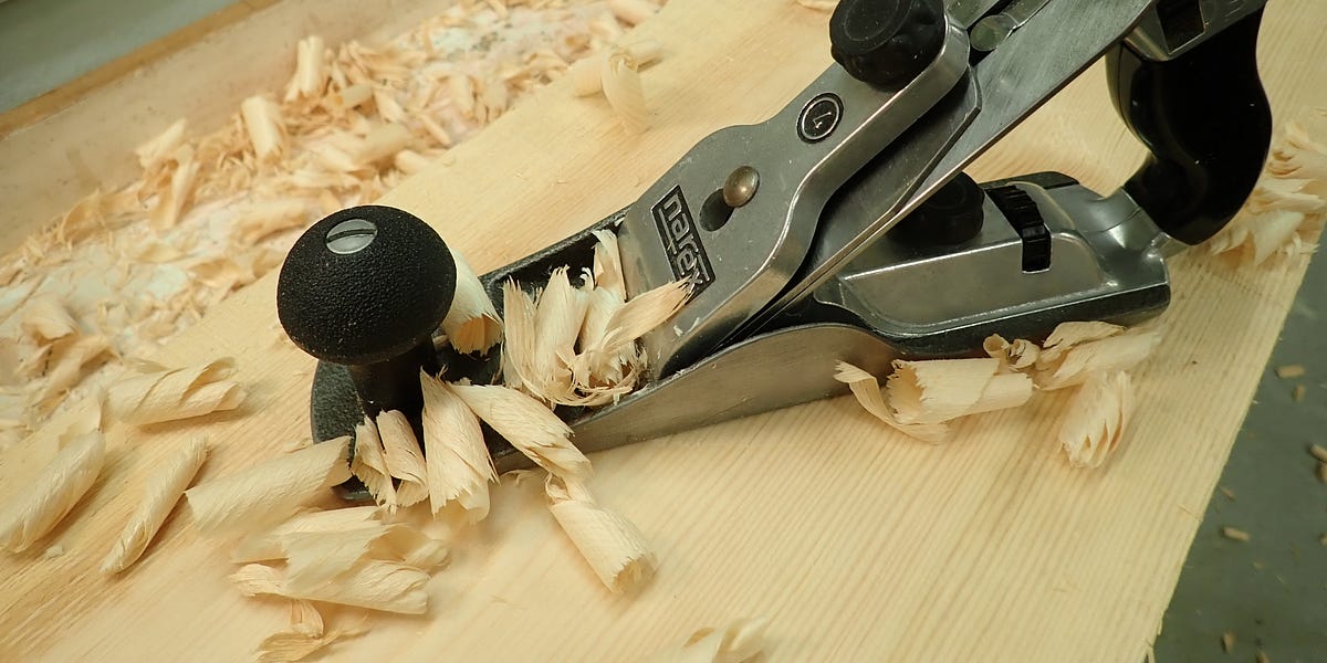 thumbnail image 2 of Mini Wood Hand Planer - European Style Carbon Steel Planer For Woodworking 2 of 9