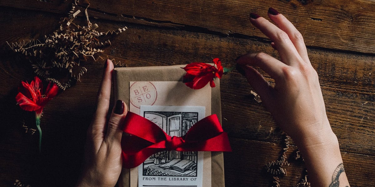 5 Tips for Giving Better Bookish Gifts