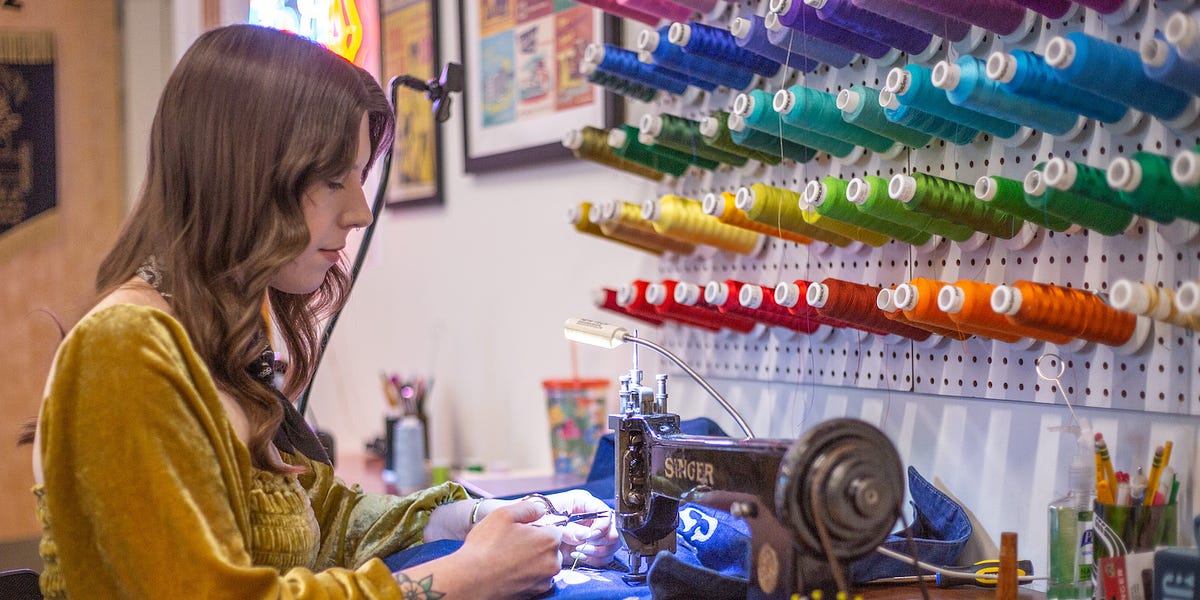 Western-Wear Designer 'Jukebox Mama' Paints with Thread