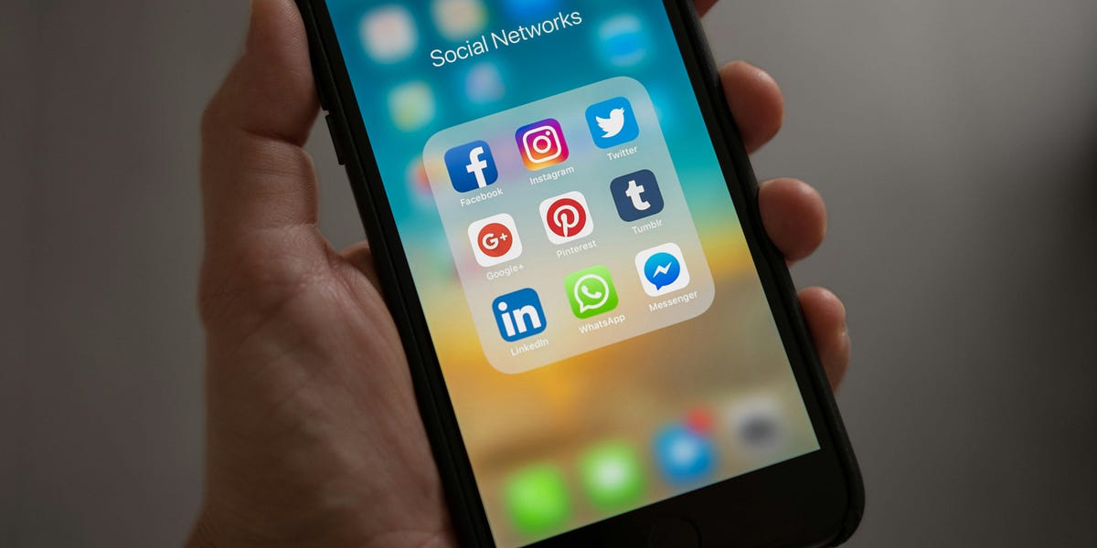 The Importance of Curating Your Feed to Be Happier