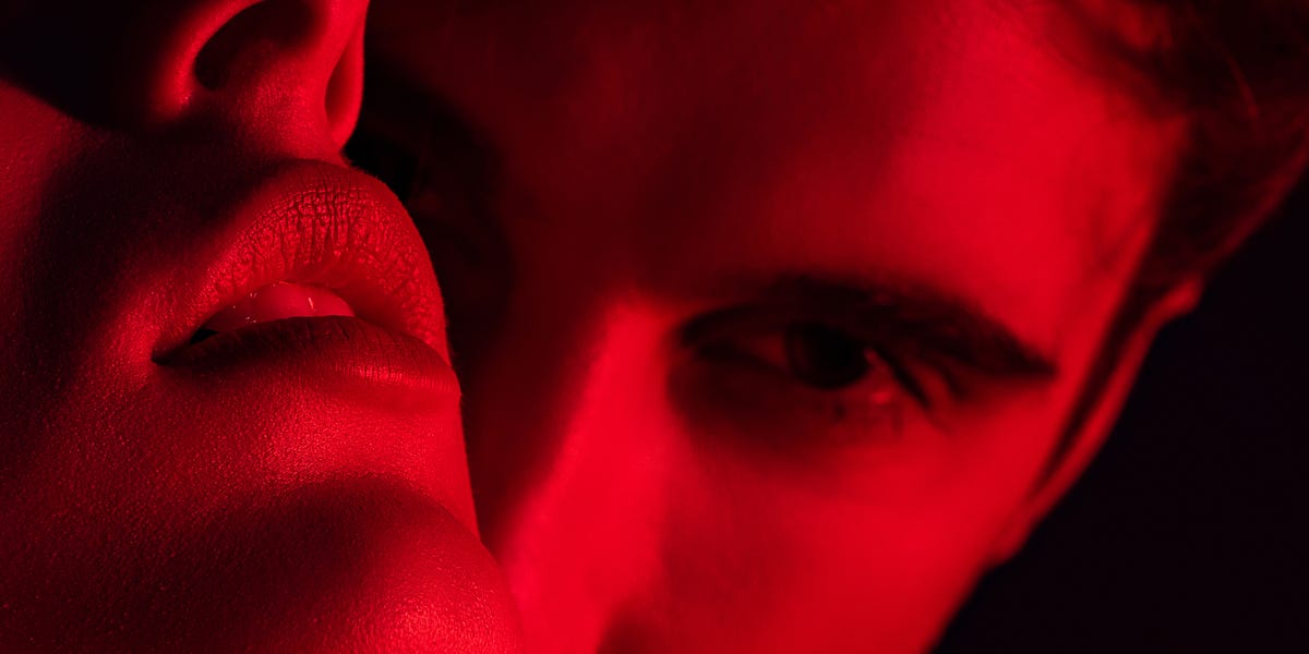 Too Hot for TV Prologue (Lights, Camera, Kiss Me 2)