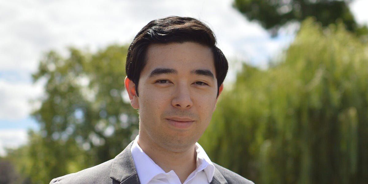 Luxury beliefs with Rob Henderson by Thomas Prosser