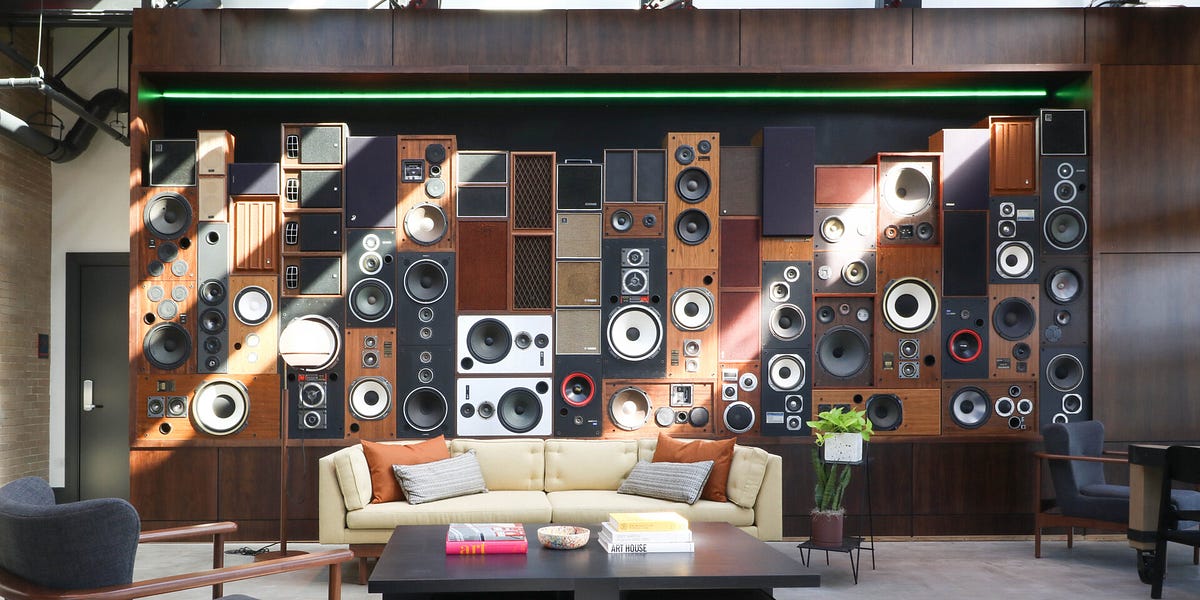 Selfdriving car venture sputters out & 15 stories to know around town