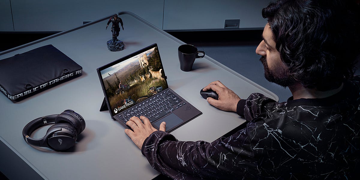 Asus' gaming laptop/tablet hybrid is back with a vengeance at CES 2023