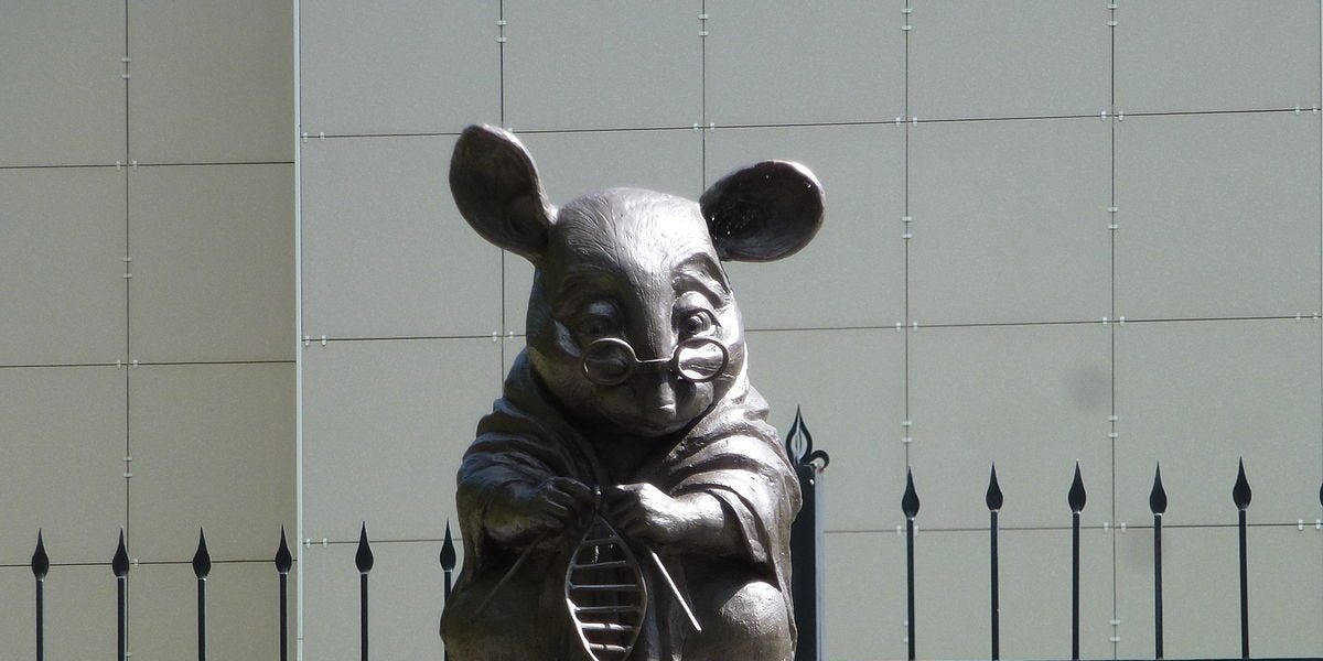 Monument to the laboratory mouse by Kat Eschner
