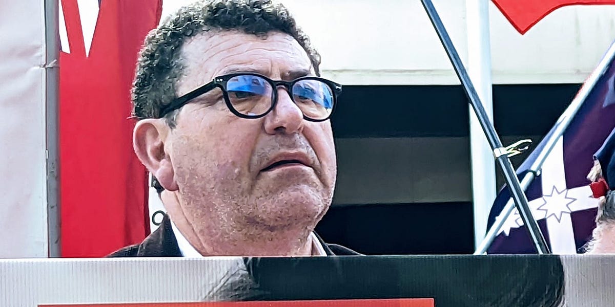 Dr Hobart & Marion, who makes yarn out of your Dogs.