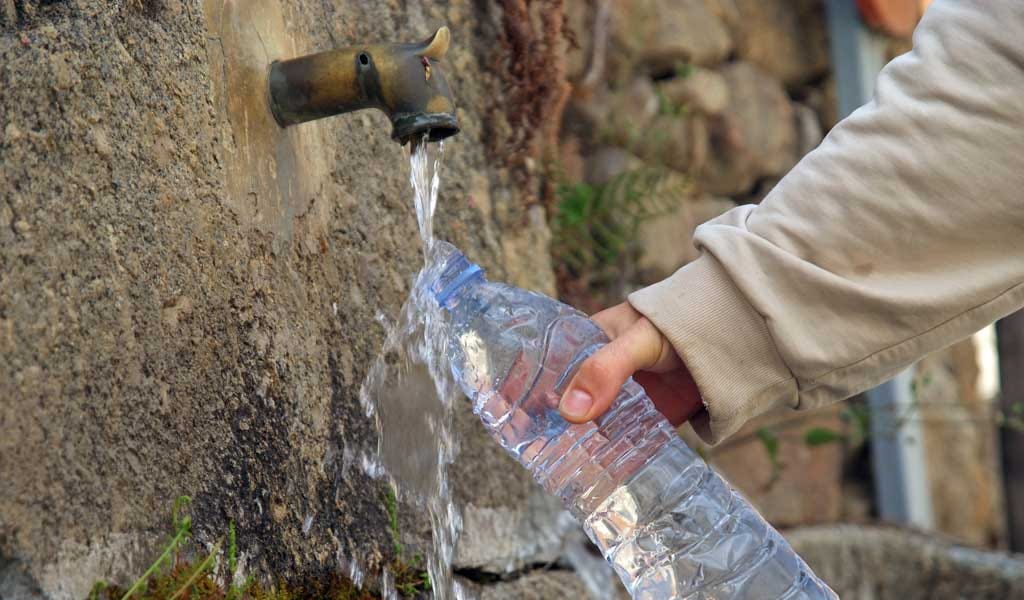 Tap water springs store