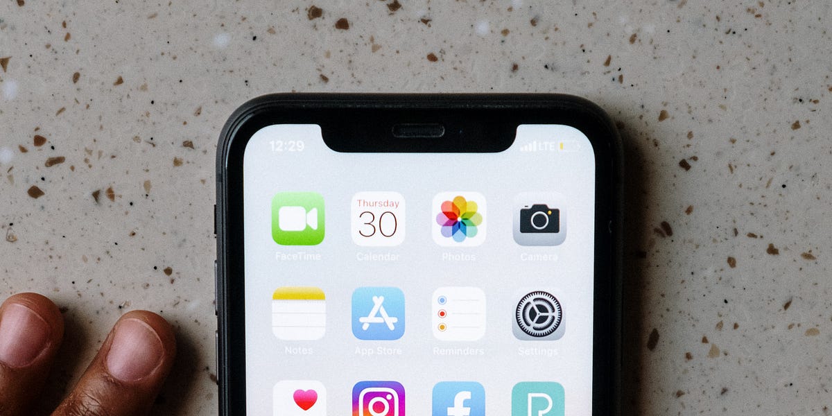 Quick guide to parental controls by Jacqueline Nesi, PhD