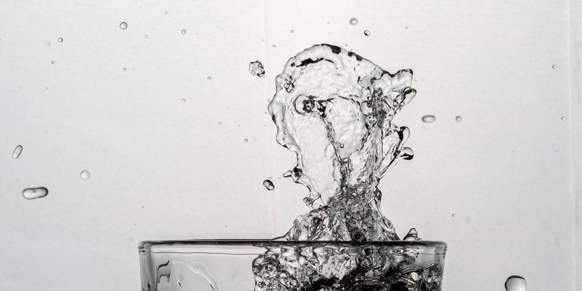 Dehydration and bladder function by Gavin Giovannoni