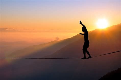 Balancing the tightrope of Competition and Collaboration