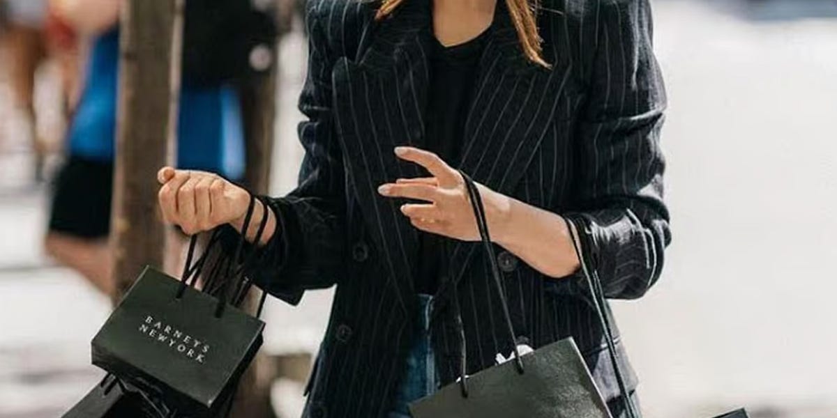 通販サイト一覧 Retail Confessions: Barneys New York - by Amy Odell ピアス