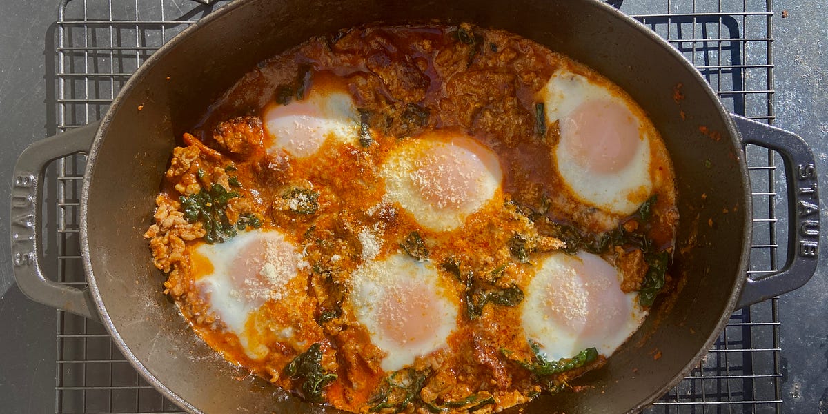 Oneskillet eggs & sausage in purgatory recipe