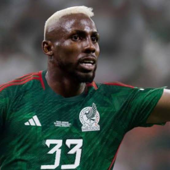 How to interpret Julián Quiñones' possible arrival to El Tri