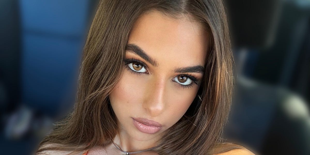 selfie check 💟 by Eva Savagiou Eva is typing..