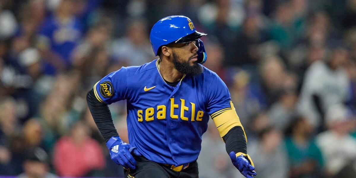 Mariners free agent slugger reportedly ‘high’ on Red Sox offseason wishlist