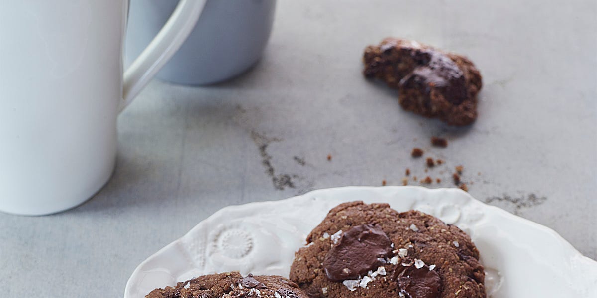 Chunky WholeGrain Chocolate Chip Cookies