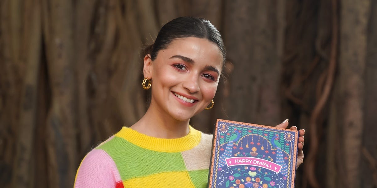 How "Phool" is making crores from used temple flowers? 🌼