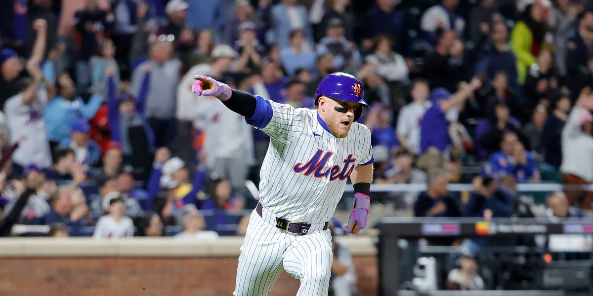Clutch hitting and athleticism define Mets comeback win over the Pirates