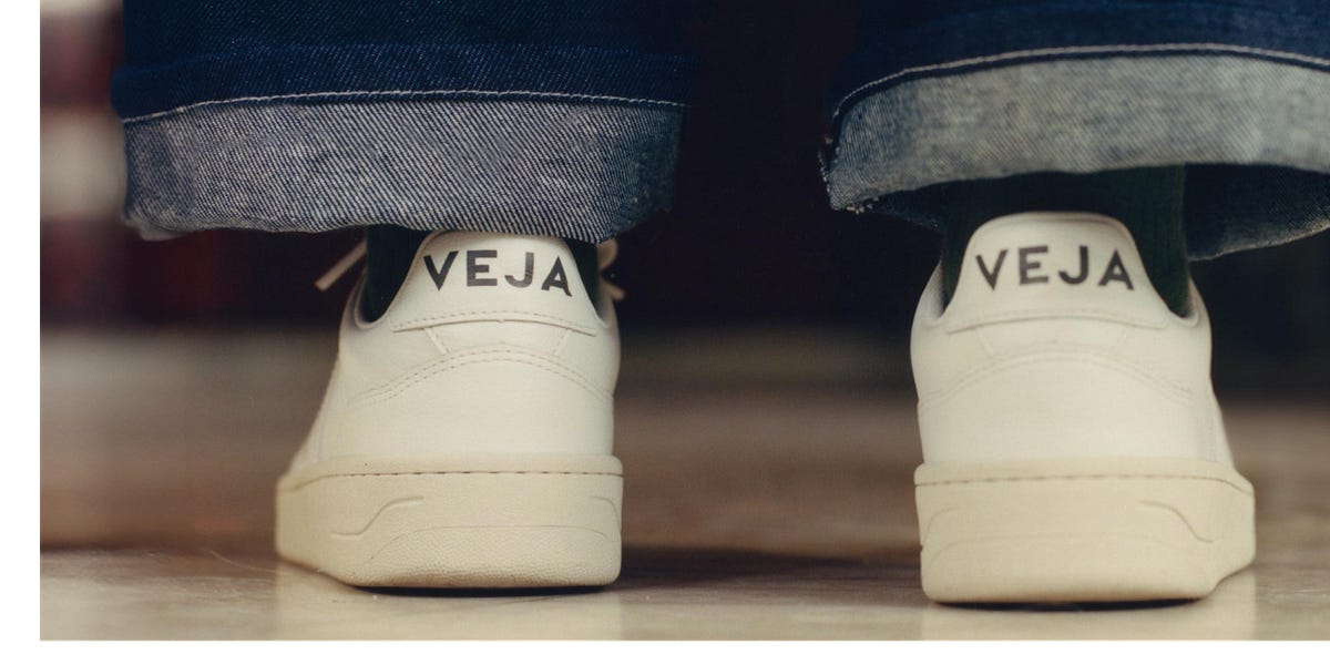 Veja v10 sale amazon