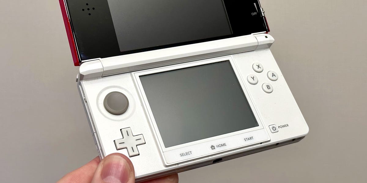 Nintendo 3ds xl 2011 store