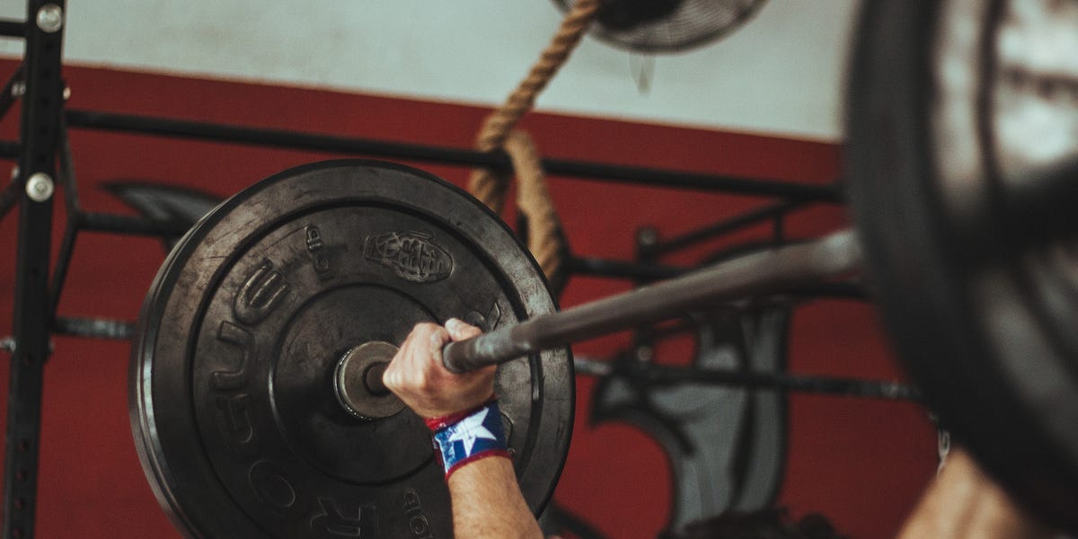 Should Distance Runners Lift? by Mat Clark