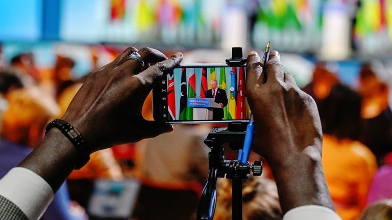 Oroszország 300 év óta a legnagyobb geopolitikai változást hajtja végre. Íme, hogyan zajlik ez a fol… Oroszország 300 év óta a legnagyobb geopolitikai változást hajtja végre. Íme, hogyan zajlik ez a fol…