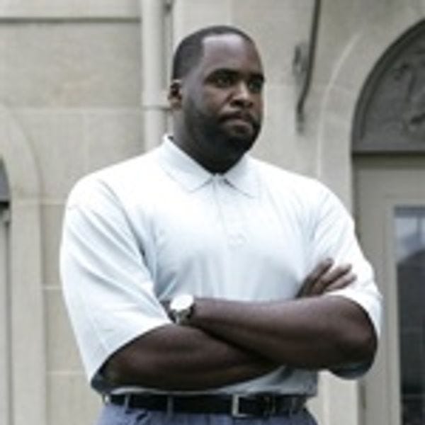 Kwame Kilpatrick Released From Jail, Makes BeeLine To Benz Chili Bowl