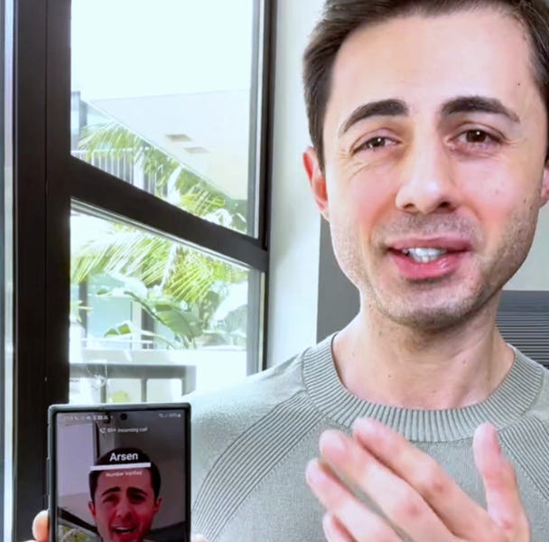 How to add a video call background on Samsung Galaxy