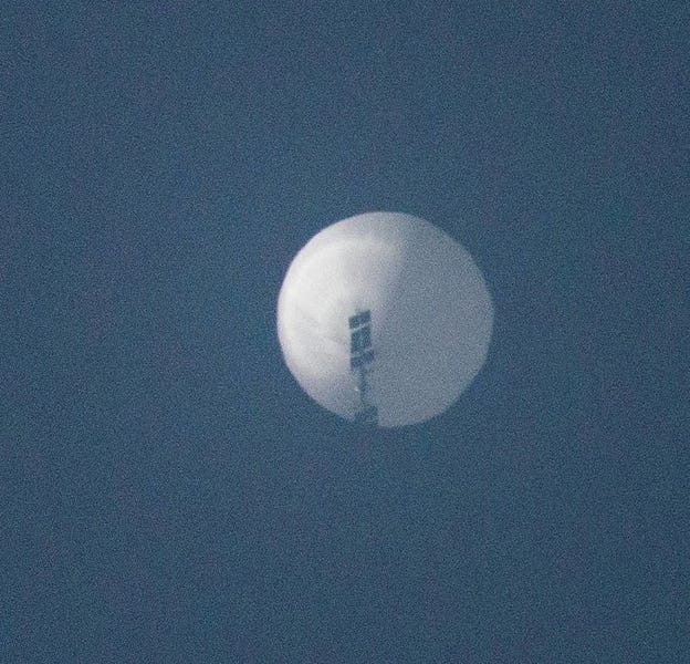 [ BREAKING NEWS ] Un ballon pour la troisième guerre mondiale