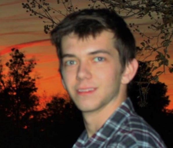 SUPPORT CHARLES BRADFORD SMITH...aJ6 prisoner whose 41 month sentence is something of a mystery. htt...