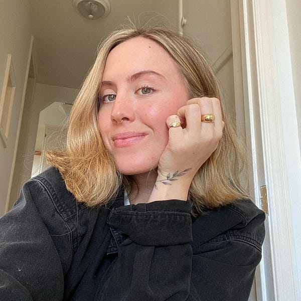 Build yourself like a Sim with Siobhan Lauren