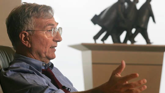A Facebook „hamisnak” bélyegzi a Pulitzer-díjas Seymour Hersh jelentését az Északi-áramlat elleni te…