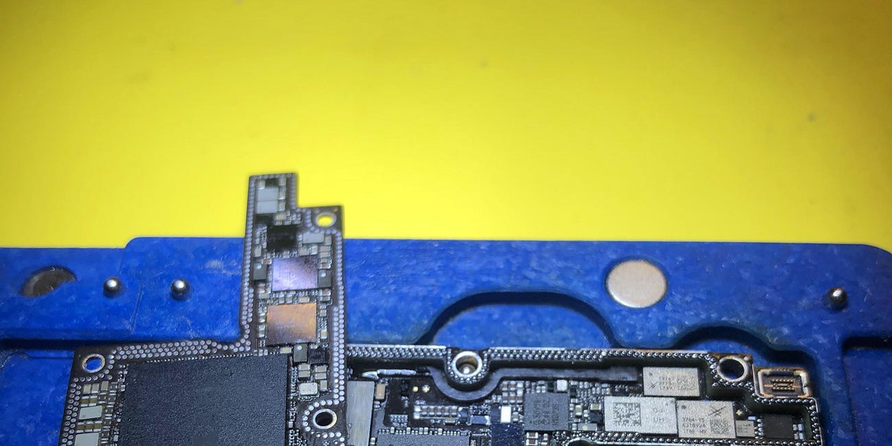 From taking apart microwaves to fixing a thousand phones | #003