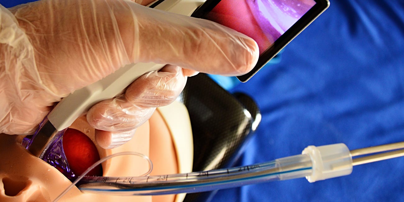 Video beats direct laryngoscopy in first-pass success among ED residents and CCM fellows intubating critically ill patients (DEVICE trial)