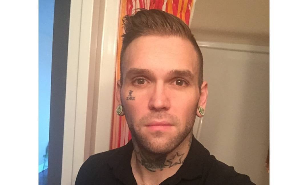 #JustOneMore! 😌😝 #Selfie #TeamTatted #BathroomSelfie #DanielBrummitt #FineArt #CEO #CuratorNews