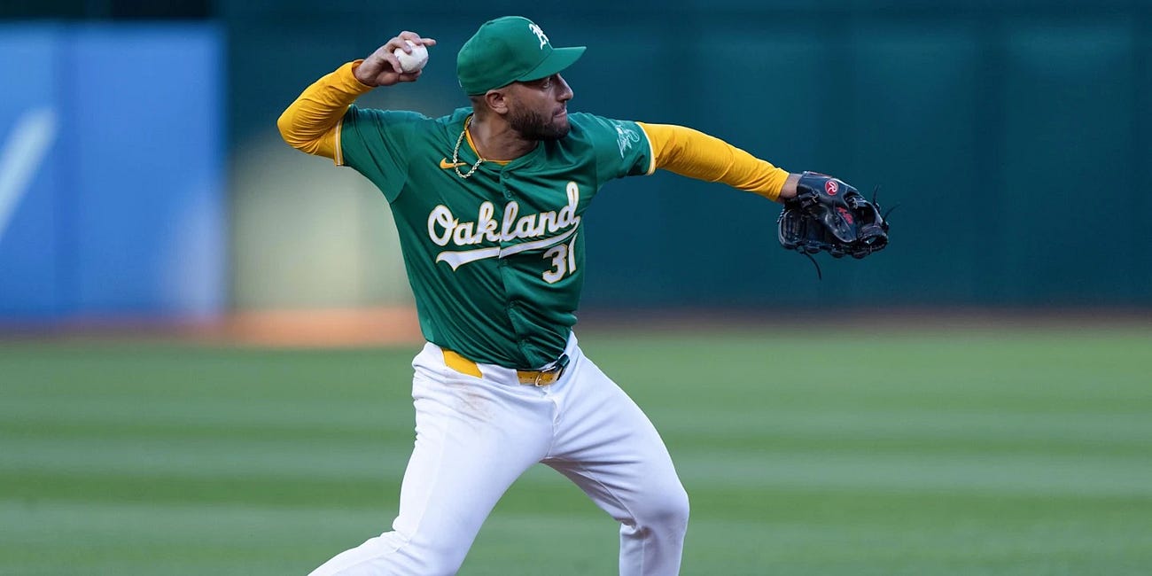 Red Sox sign versatile veteran infielder to minor league deal 