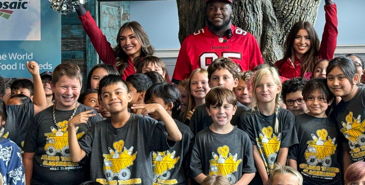 Tampa Bay Buccaneers Team Up to Inspire Young Readers at Bishop Museum
